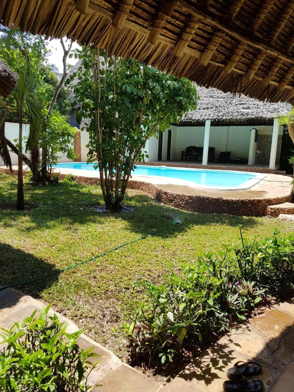 Villa Leomar Diani Beach Exterior photo