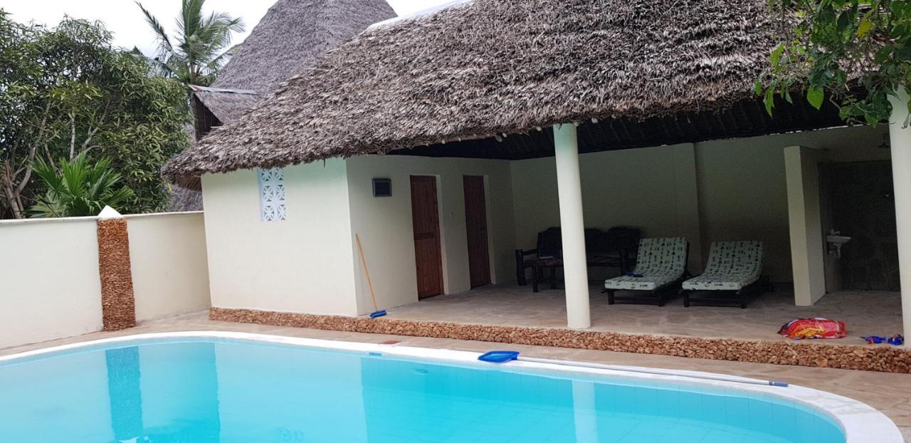 Villa Leomar Diani Beach Exterior photo