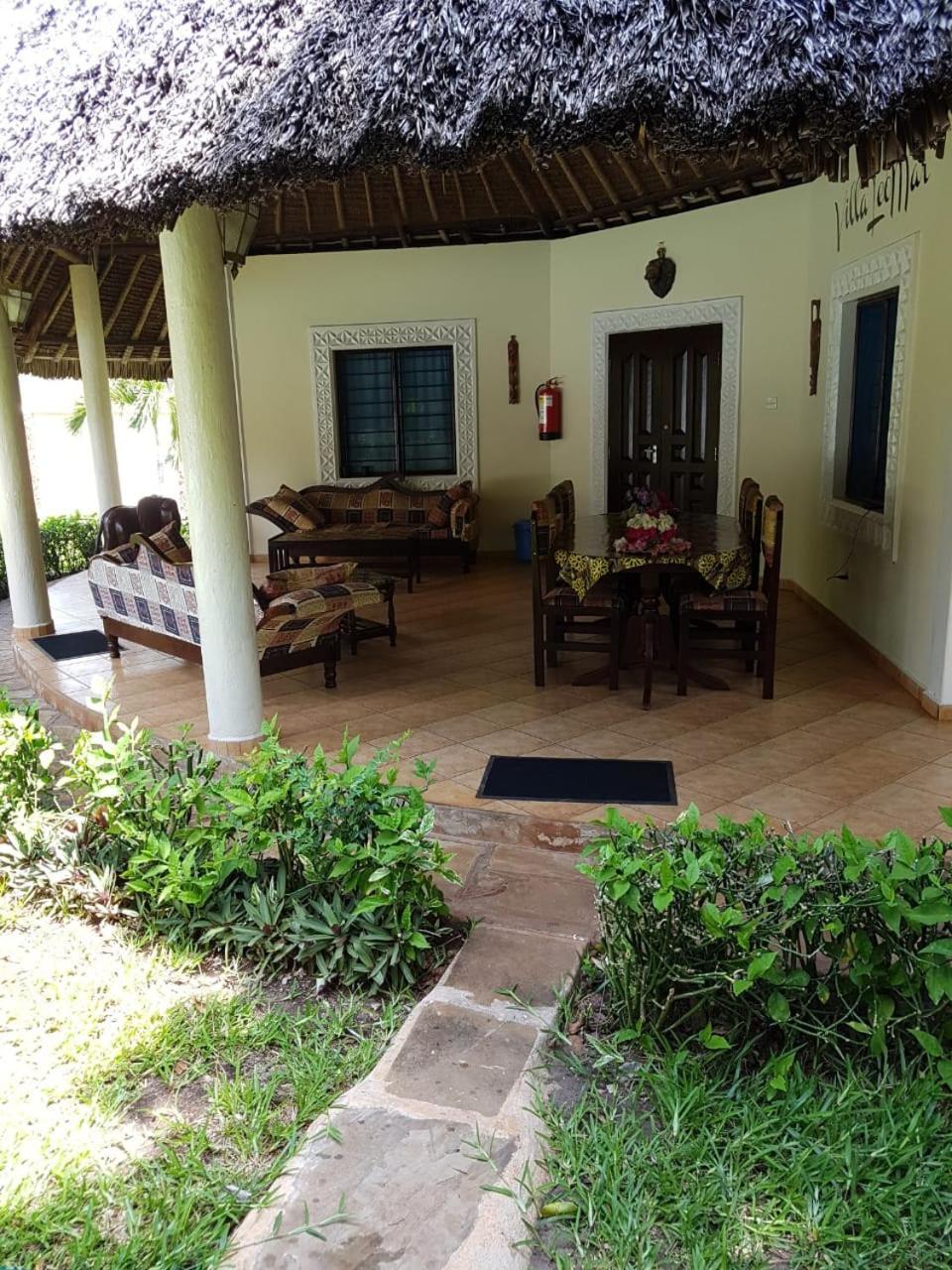 Villa Leomar Diani Beach Exterior photo